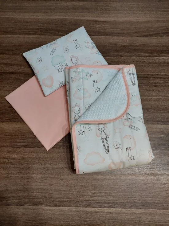 Комплекти за бебешка количка Комплект за количка ЛЕТЯЩИ ЗАЙЧЕТА в цвят пудра и вафлено пике