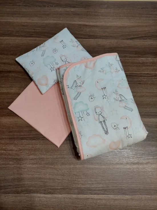 Комплекти за бебешка количка Комплект за количка ЛЕТЯЩИ ЗАЙЧЕТА в цвят пудра и вафлено пике