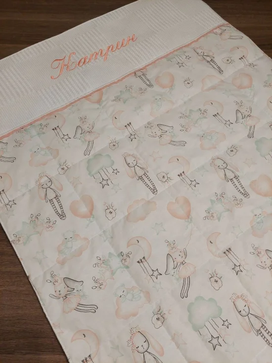 Бебешки одеяла Персонализирано одеяло ЛЕТЯЩИ ЗАЙЧЕТА в цвят пудра